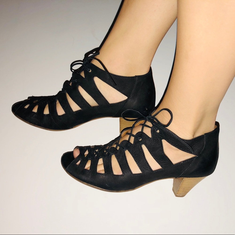 Paul Green Leather Heels
